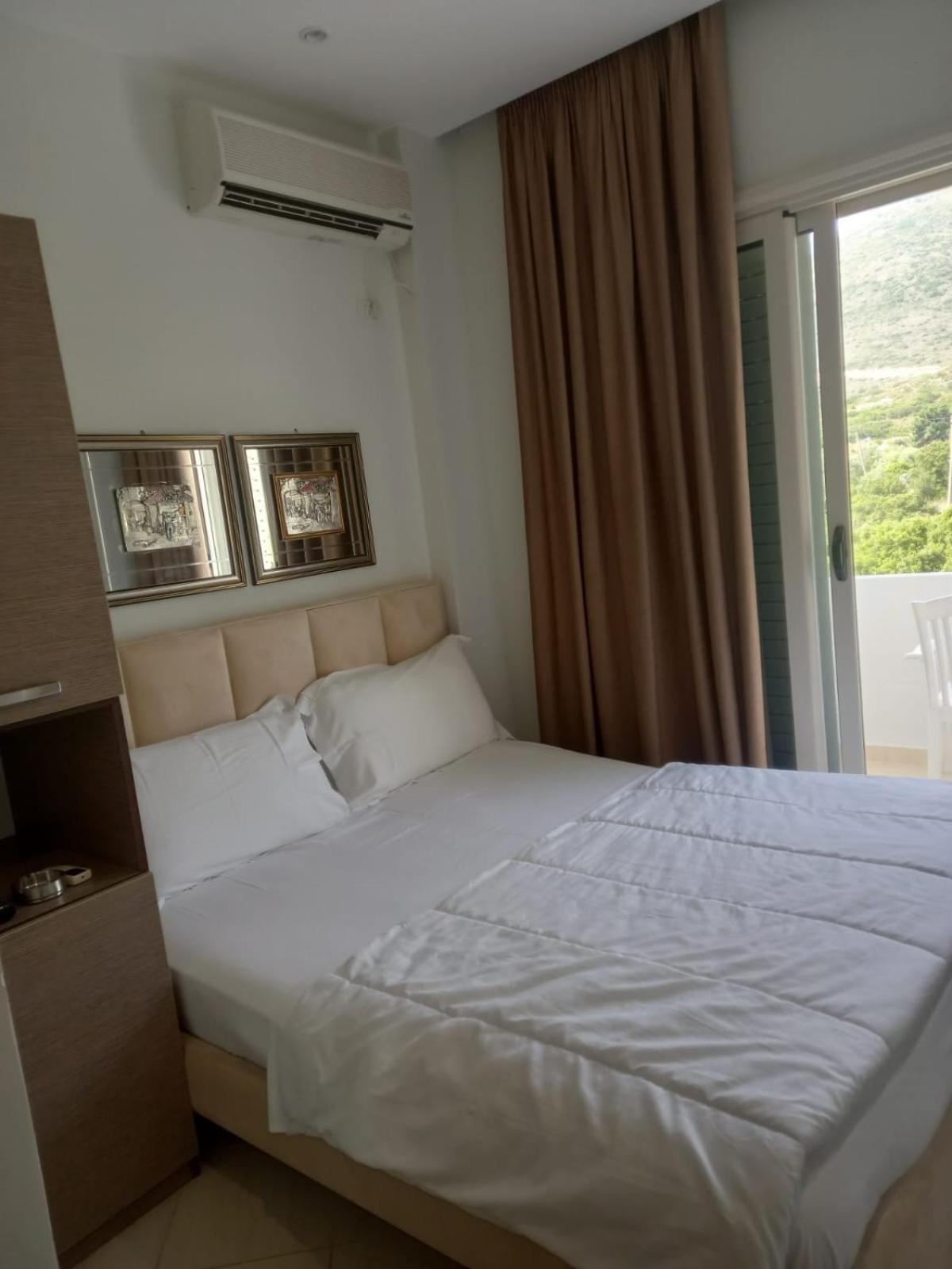 Hotel Relax Dhërmi Dış mekan fotoğraf